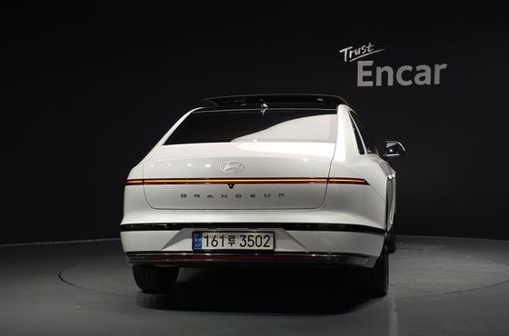 Hyundai Grandeur 2,5 Gasoline 2WD Calligraphy — пробег 16 017 км — фото 4 из 5