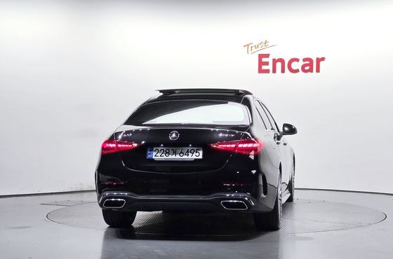 Mercedes-Benz C-Class C300 4MATIC AMG Line — пробег 42 653 км — фото 4 из 5