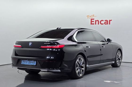 BMW i7 xDrive 60 Design Pure Excellence — пробег 87 206 км — фото 2 из 5