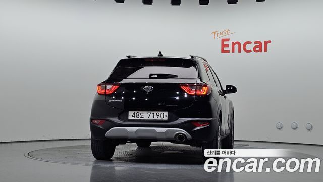 Kia Stonic из Кореи Encar