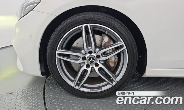 Mercedes-Benz E-Class из Кореи Encar