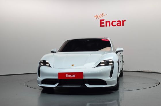 Porsche Taycan Turbo — пробег 58 318 км — фото 3 из 5
