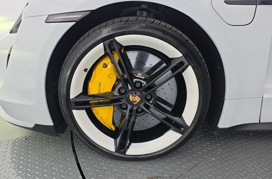 Porsche Taycan Turbo — пробег 58 318 км — фото 5 из 5