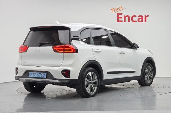 Kia Niro Earth — пробег 124 130 км — фото 2 из 5