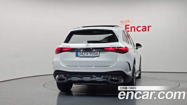 Mercedes-Benz GLC-Class GLC300 4MATIC AMG Line — пробег 11 322 км — фото 4 из 5