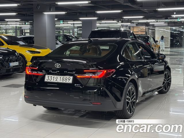 Toyota Camry 2.5 XLE Premium Hybrid — пробег 5 км — фото 3 из 5