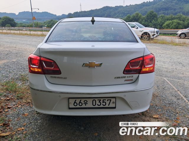 Chevrolet (Daewoo) Cruze 1.4 Turbo LTZ — пробег 176 940 км — фото 3 из 5