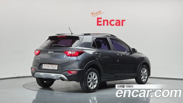 Kia Stonic из Кореи Encar