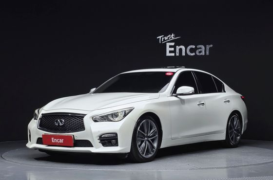 Infiniti Q50 3.5 Hybrid Essence — пробег 104 342 км — фото 1 из 5