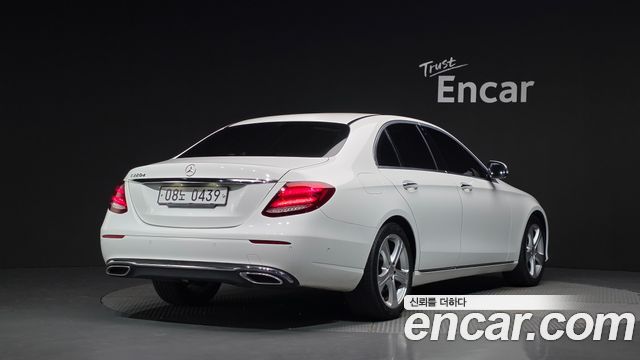 Mercedes-Benz E-Class из Кореи Encar