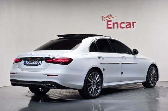 Mercedes-Benz E-Class E350 4MATIC AMG Line — пробег 53 012 км — фото 2 из 5