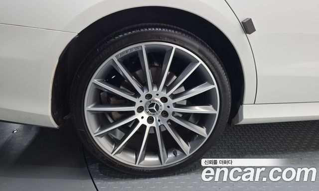 Mercedes-Benz E-Class из Кореи Encar