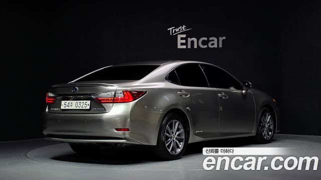 Lexus ES Supreme XV60 — пробег 176 493 км — фото 2 из 5