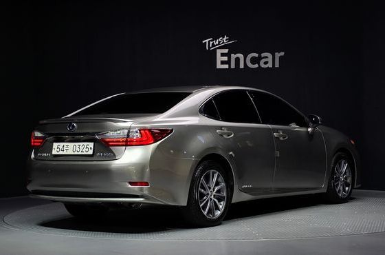 Lexus ES Supreme XV60 — пробег 176 493 км — фото 2 из 5