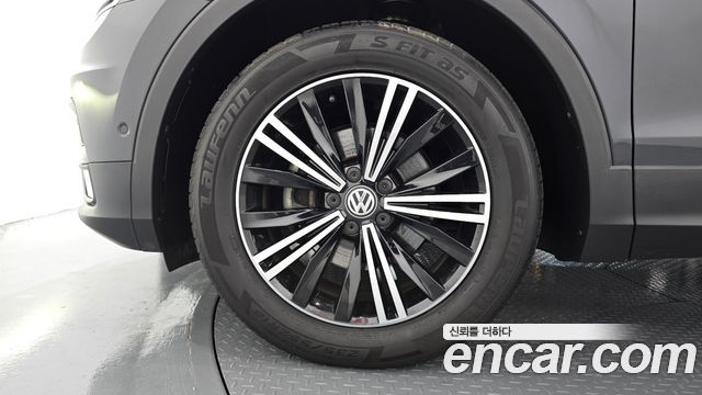 Volkswagen Tiguan из Кореи Encar