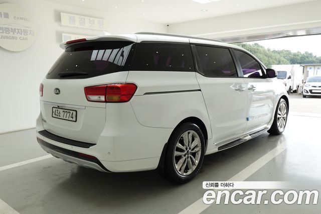 Kia Carnival из Кореи Encar