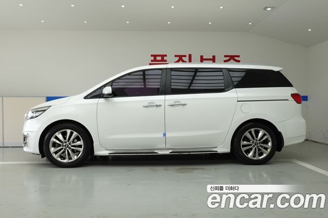 Kia Carnival из Кореи Encar