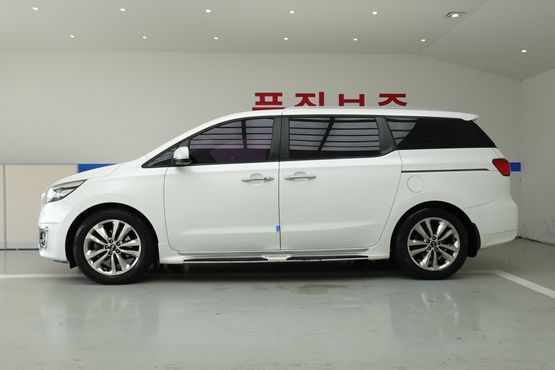 Kia Carnival 9-seater Prestige — пробег 175 442 км — фото 5 из 5