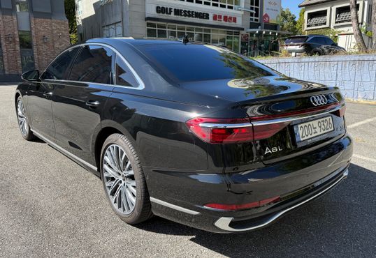 Audi A8 55 TFSI Quattro Premium LWB — пробег 44 000 км — фото 2 из 5