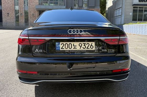 Audi A8 55 TFSI Quattro Premium LWB — пробег 44 000 км — фото 4 из 5