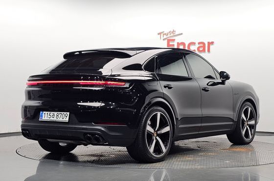 Porsche Cayenne 3.0 E-Hybrid Coupe — пробег 31 826 км — фото 2 из 5