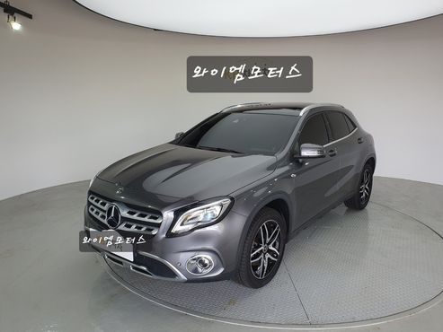 Mercedes-Benz GLA-Class GLA220 Premium — пробег 59 437 км — фото 1 из 5