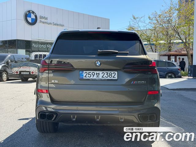 BMW X5 M60i — пробег 10 000 км — фото 4 из 5