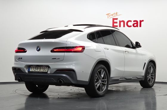 BMW X4 xDrive20i M Sport X — пробег 107 435 км — фото 2 из 5