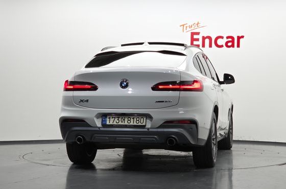 BMW X4 xDrive20i M Sport X — пробег 107 435 км — фото 4 из 5