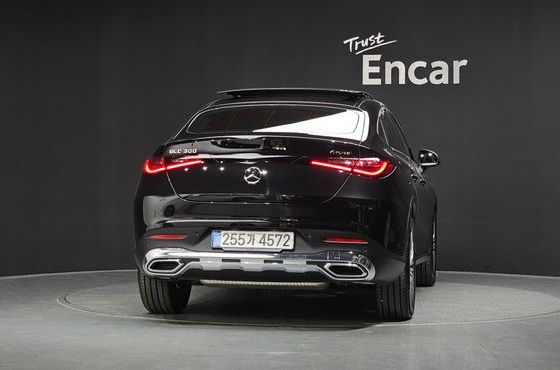 Mercedes-Benz GLC-Class GLC300 4MATIC Avnatgarde Coupe — пробег 3 038 км — фото 4 из 5