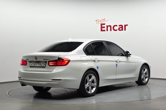 BMW 3-Series 320d xDrive — пробег 118 000 км — фото 2 из 5