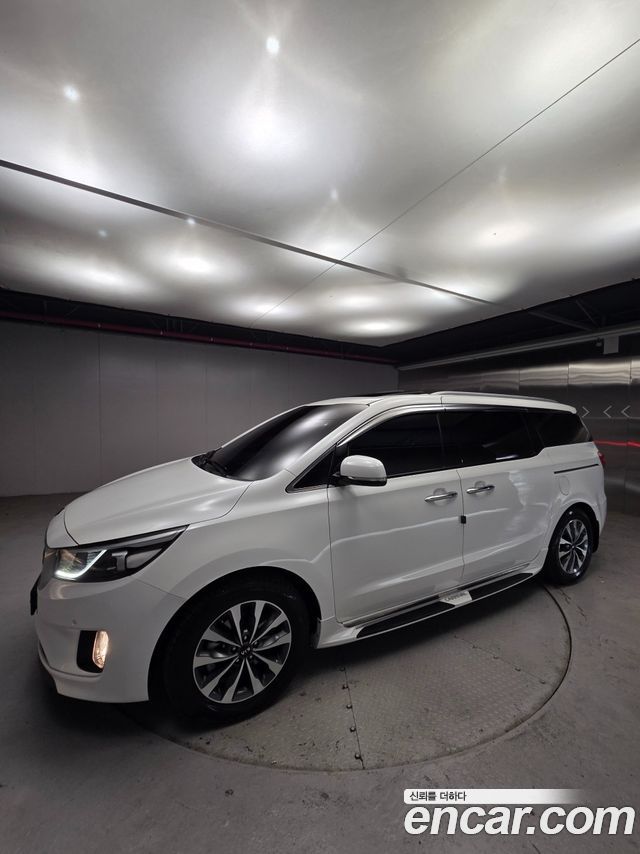 Kia Carnival из Кореи Encar