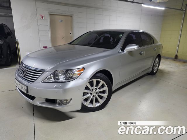 Lexus LS 5-seats Ottoman — пробег 190 000 км — фото 1 из 5