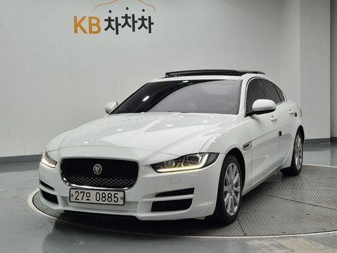 Jaguar XE 20d Prestige — пробег 154 919 км — фото 1 из 5