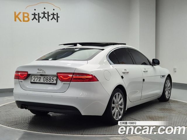 Jaguar XE 20d Prestige — пробег 154 919 км — фото 3 из 5