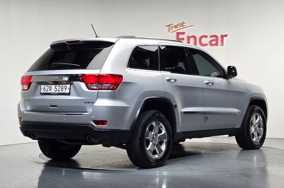 Jeep Cherokee 3.0 Diesel Laredo WK2 — пробег 27 304 км — фото 2 из 5