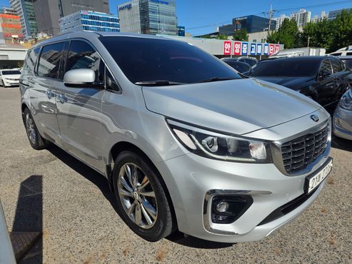 Kia Carnival Gasoline 9-Seater Prestige — пробег 290 000 км — фото 2 из 5