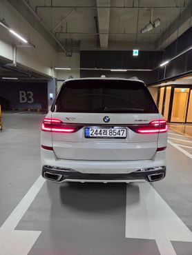 BMW X7 xDrive 40i M Sport 6STR — пробег 22 115 км — фото 4 из 5