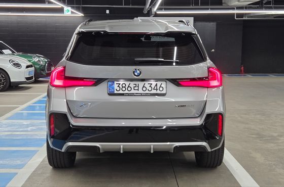 BMW X1 xDrive 20i M Sport — пробег 8 050 км — фото 4 из 5