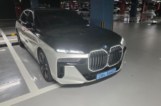 BMW i7 xDrive 60 M sport — пробег 34 500 км — фото 1 из 5