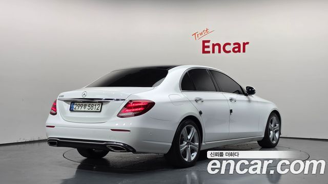 Mercedes-Benz E-Class из Кореи Encar