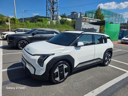 Kia EV3 Long Range 2WD Earth — пробег 15 622 км — фото 2 из 5