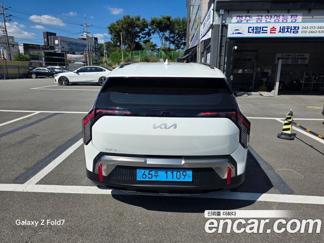 Kia EV3 из Кореи Encar