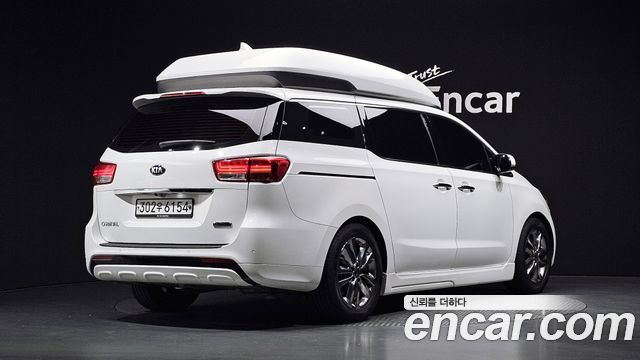 Kia Carnival из Кореи Encar