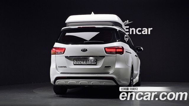 Kia Carnival из Кореи Encar