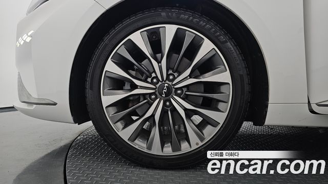 Kia K8 из Кореи Encar