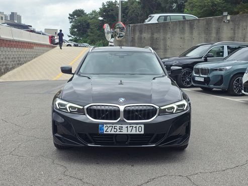 BMW 3-Series 320i Touring — пробег 9 000 км — фото 2 из 5
