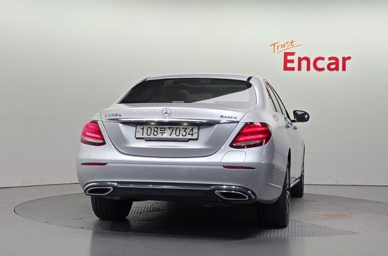 Mercedes-Benz E-Class E300e 4MATIC Exclusive — пробег 31 202 км — фото 4 из 5