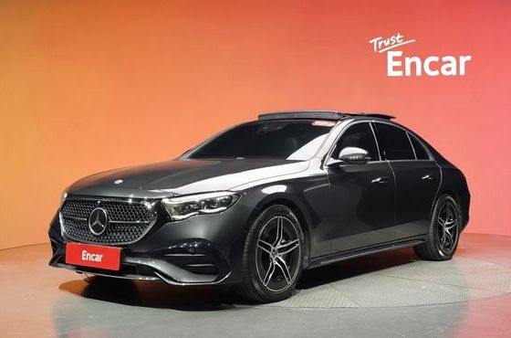 Mercedes-Benz E-Class E300 4MATIC AMG Line — пробег 30 388 км — фото 1 из 5
