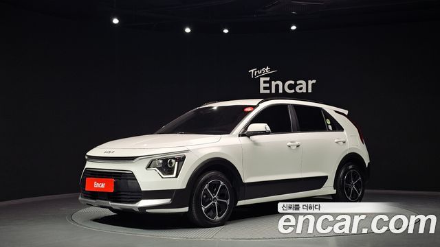Kia Niro Trendy — пробег 84 972 км — фото 1 из 5